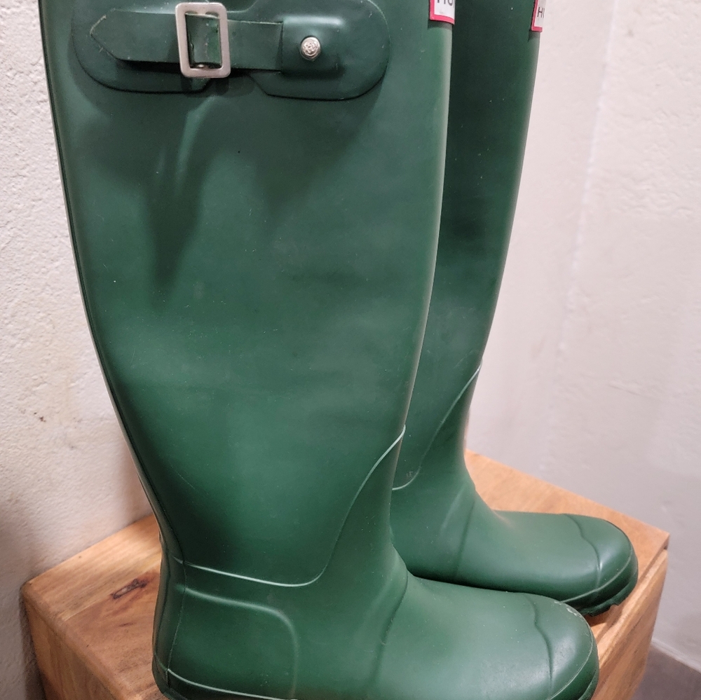HUNTER rain boots